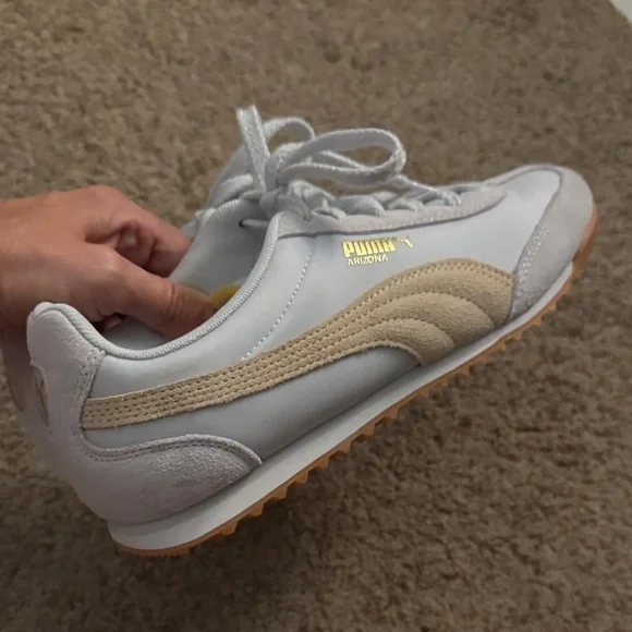 NEW Puma Arizona White and Beige Sneakers Shoes 8 - Picture 9 of 11